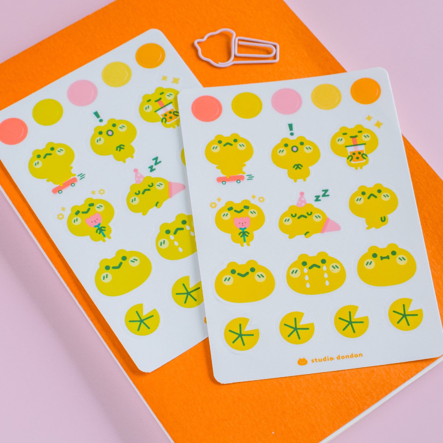 Feuille d'autocollants imperméables Froggo Frog